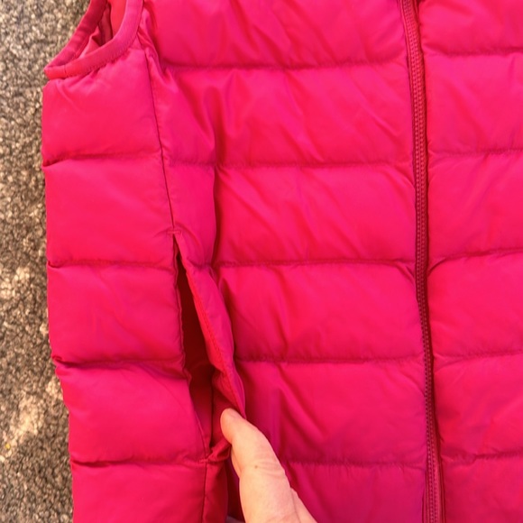 UNIQLO kids Bubblegum pink puffer vest - Picture 5 of 10
